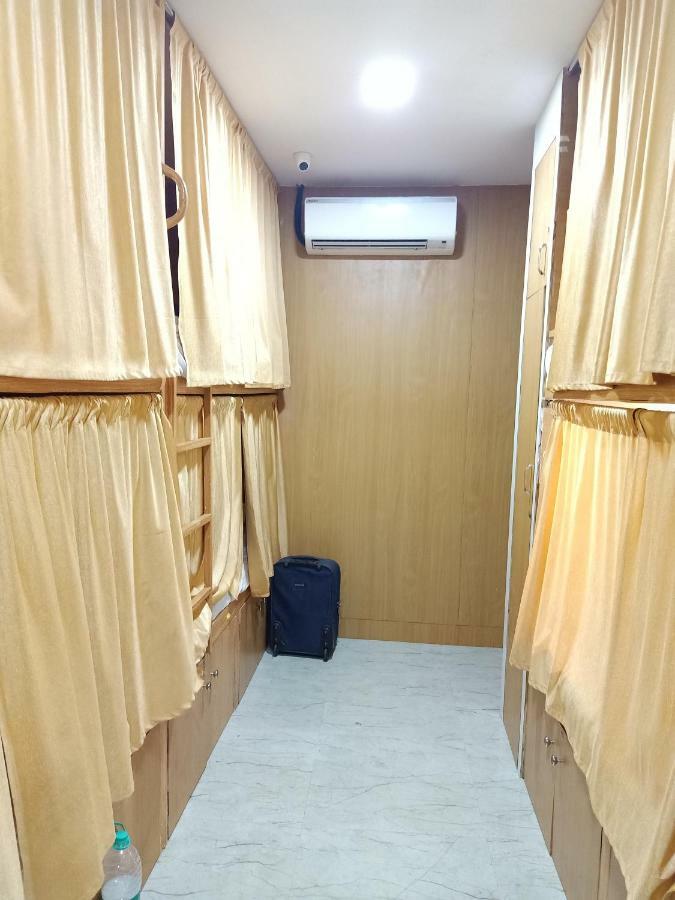 מומביי Mabrook Dormitory מראה חיצוני תמונה